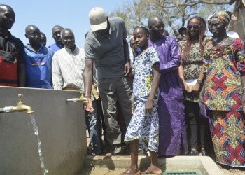 Des bas-fonds aux robinets : l'histoire de l'eau potable à Ya Moussa